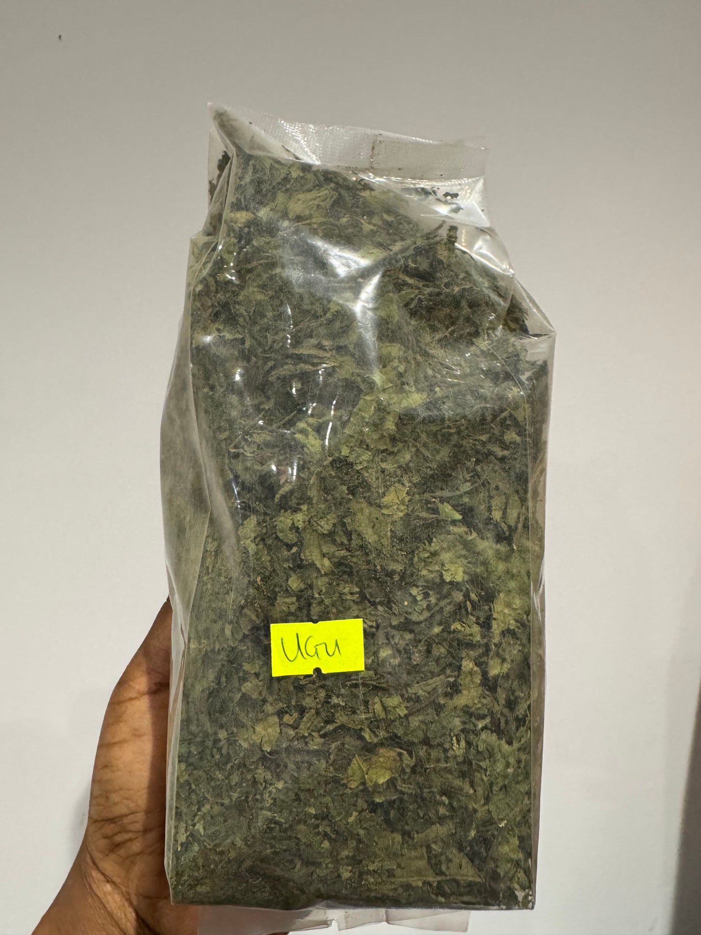 Freshly dried Ugu/Ugwu leaves (100g)